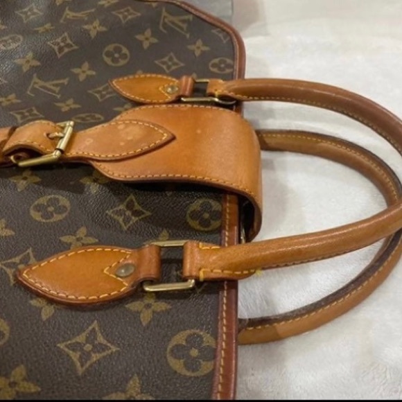 Authentic LOUIS VUITTON Executive Attaché Bag - Picture 5 of 12